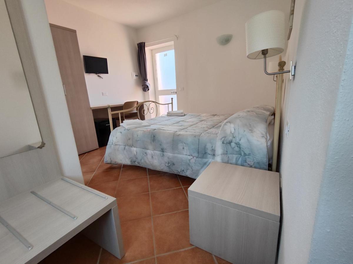 Hotel Il Gelsomino à Carrodano Inferiore Extérieur photo
