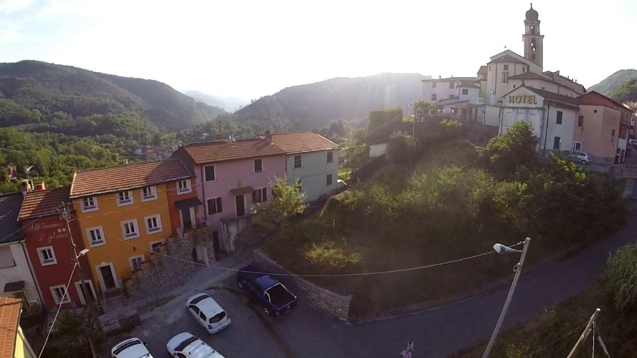 Hotel Il Gelsomino à Carrodano Inferiore Extérieur photo