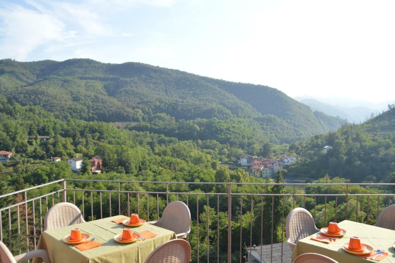 Hotel Il Gelsomino à Carrodano Inferiore Extérieur photo